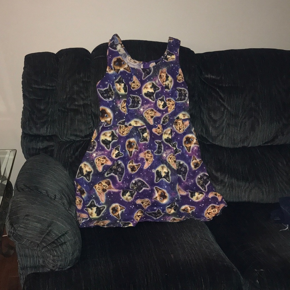 Size large cat dress